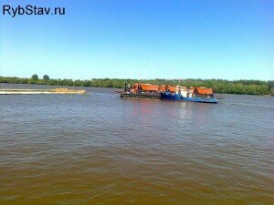 паромная переправа грузовых автомобилей в Волго-Каспийске