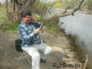 Роман делится с Сибиряками впечатлениями о рыбалке